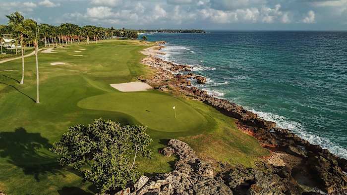 The tough 8th hole at Teeth of the Dog.
